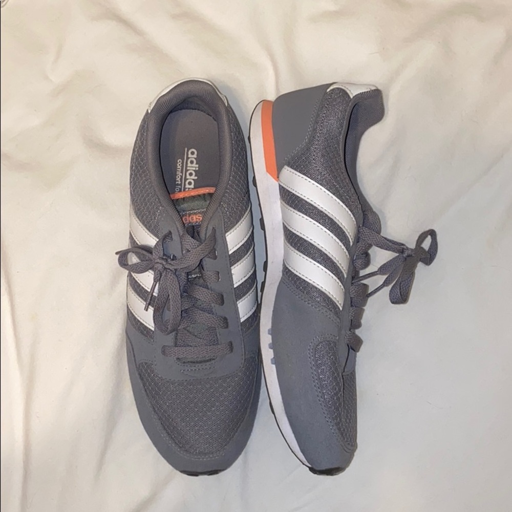 Adidas tennis shoes